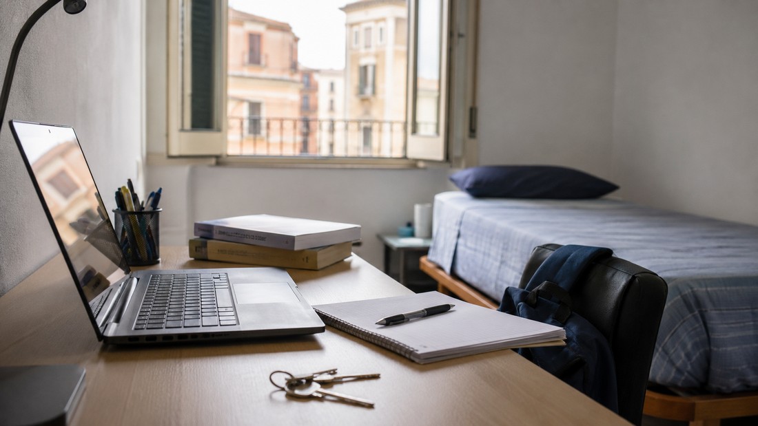 Cagliari, affitti per studenti alle stelle: una singola costa 449 euro e il diritto allo studio diventa una corsa a ostacoli