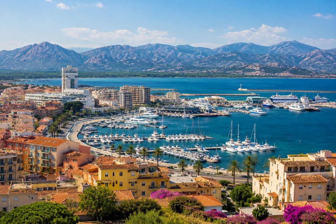 Affitti brevi in Gallura, quando il turismo cambia le città
